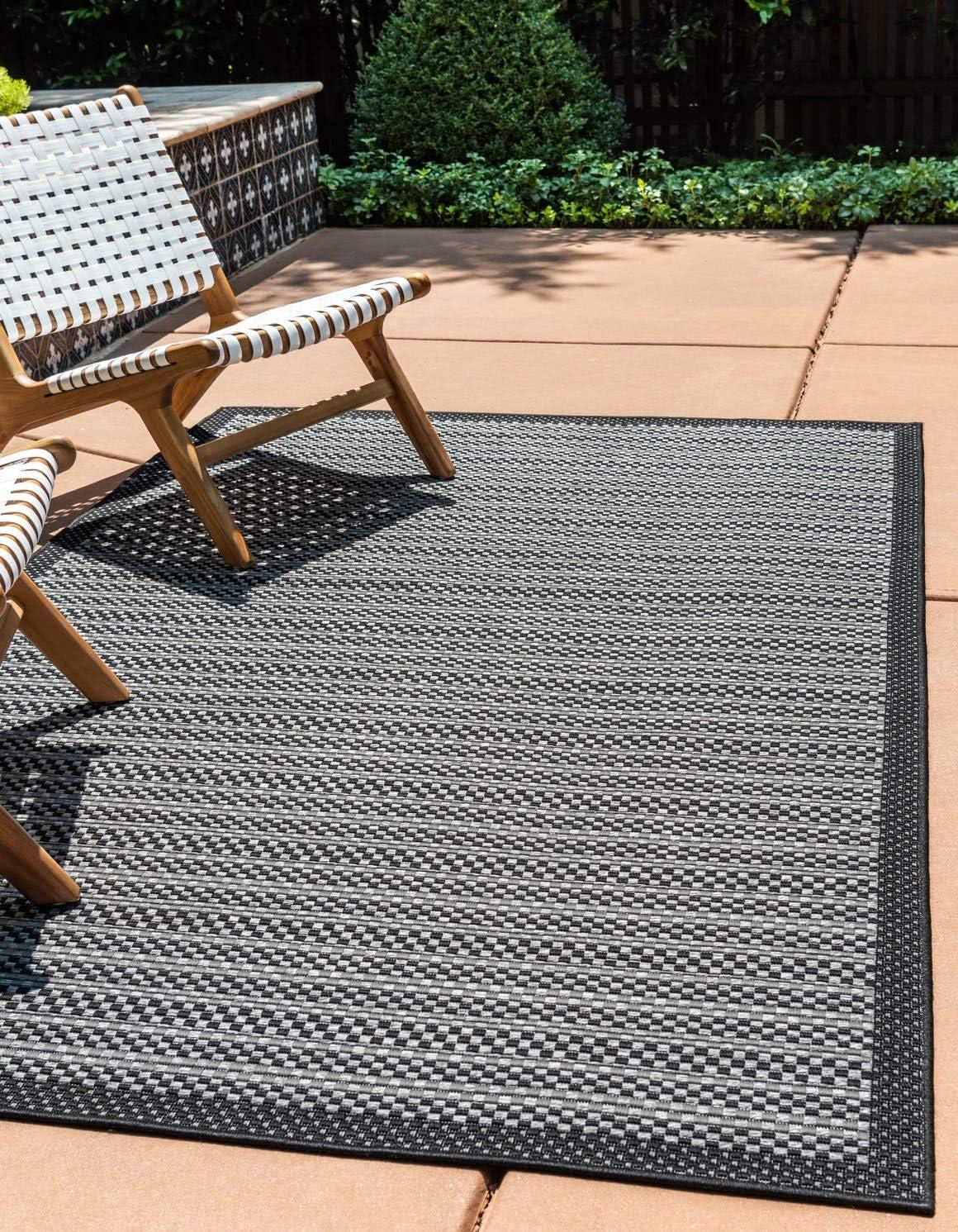 Modern Gray 9' x 12' Outdoor Flatweave Synthetic Rug