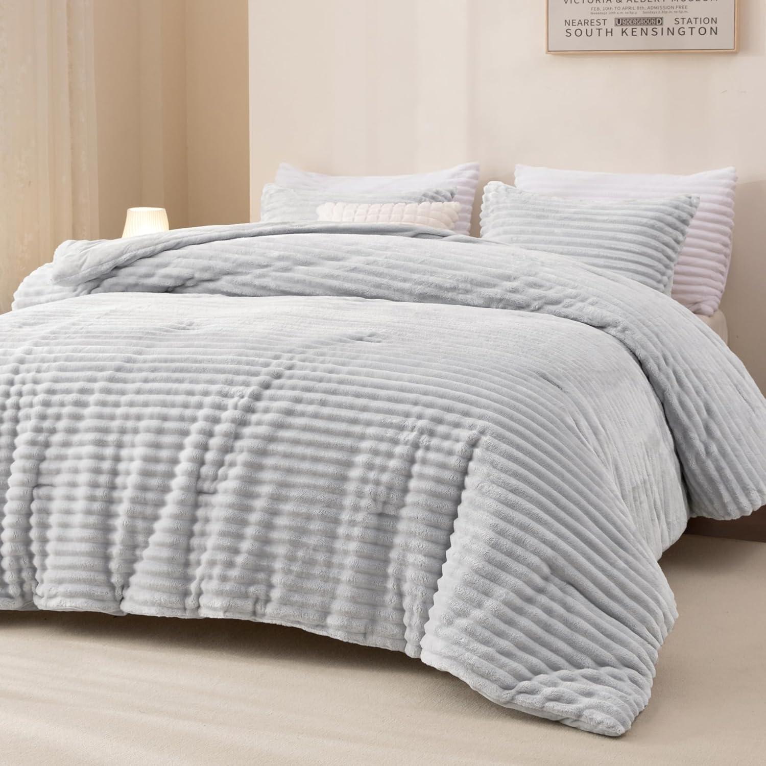 Andency King Size Comforter Set, Light Grey Soft Fluffy Comforter Set King Size, Winter Warm Fleece Faux Fur Bedding Set, Luxury Plush Fuzzy Bed Set 3 Pieces (1 Shaggy Comforter, 2 Pillowcases)