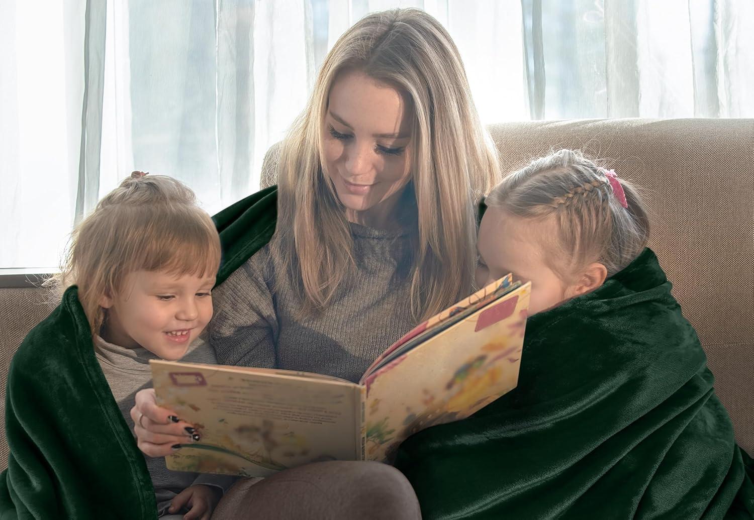 Utopia Bedding Fleece Blanket Throw Size Forest Green 300GSM Luxury Anti-Static Fuzzy Soft Microfiber Blanket for Couch, Sofa and Bed (60x50 Inch)