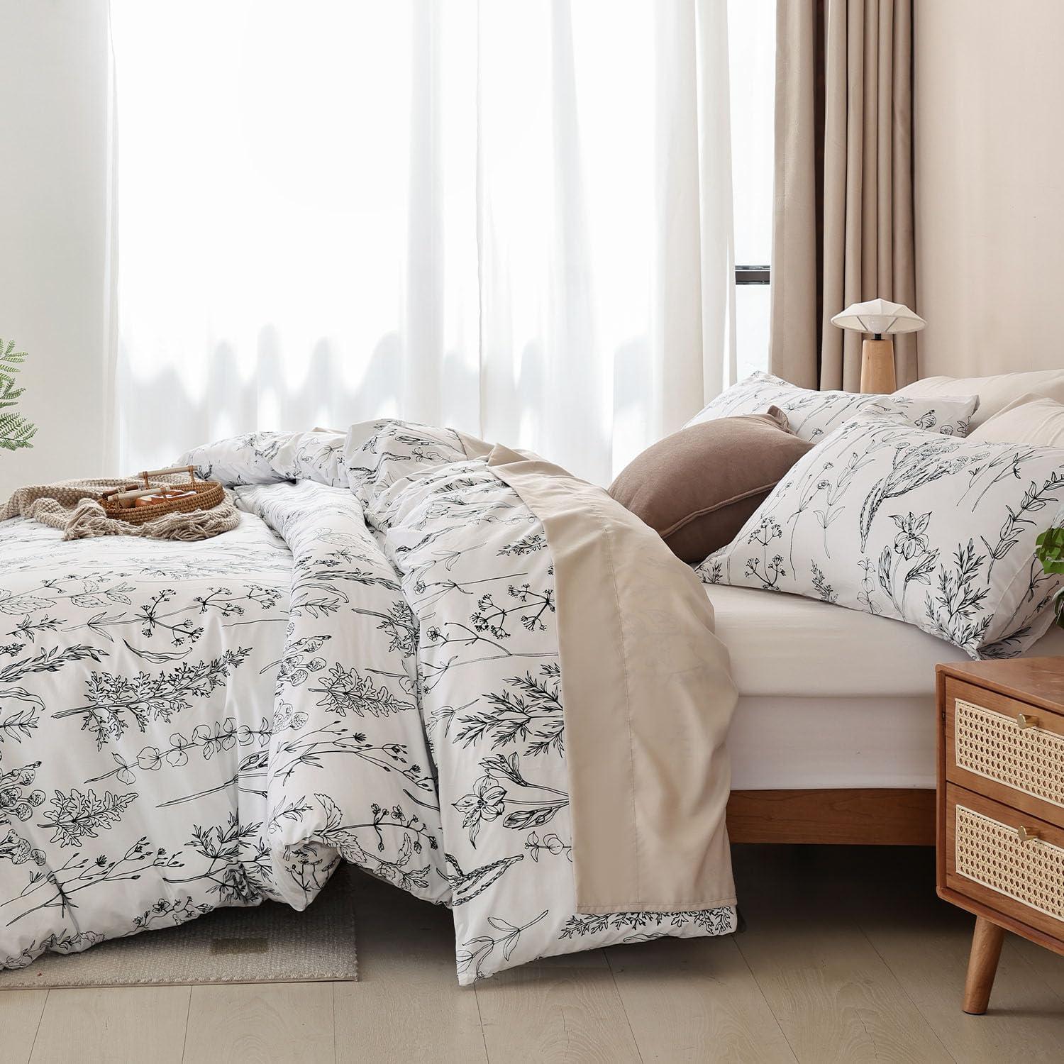 Queen Comforter Set - Floral Comforters Queen Size, White Comforter, 3 Pieces, 1 Comforter (90"x90") & 2 Pillow Cases (20"x26"), White