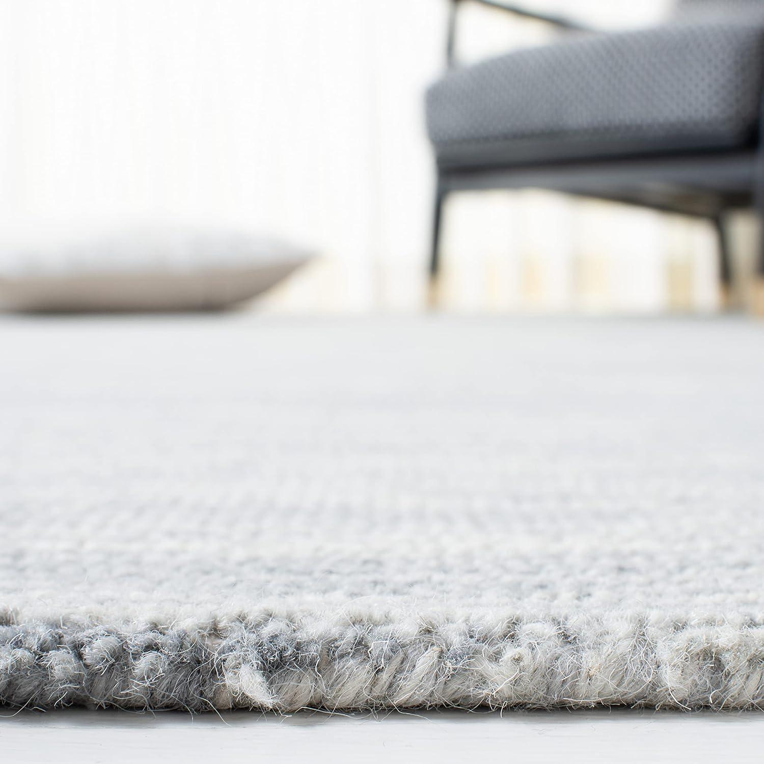 Metro MET152 Hand Tufted Indoor Accent Rug - Light Grey - 3'x5' - Safavieh