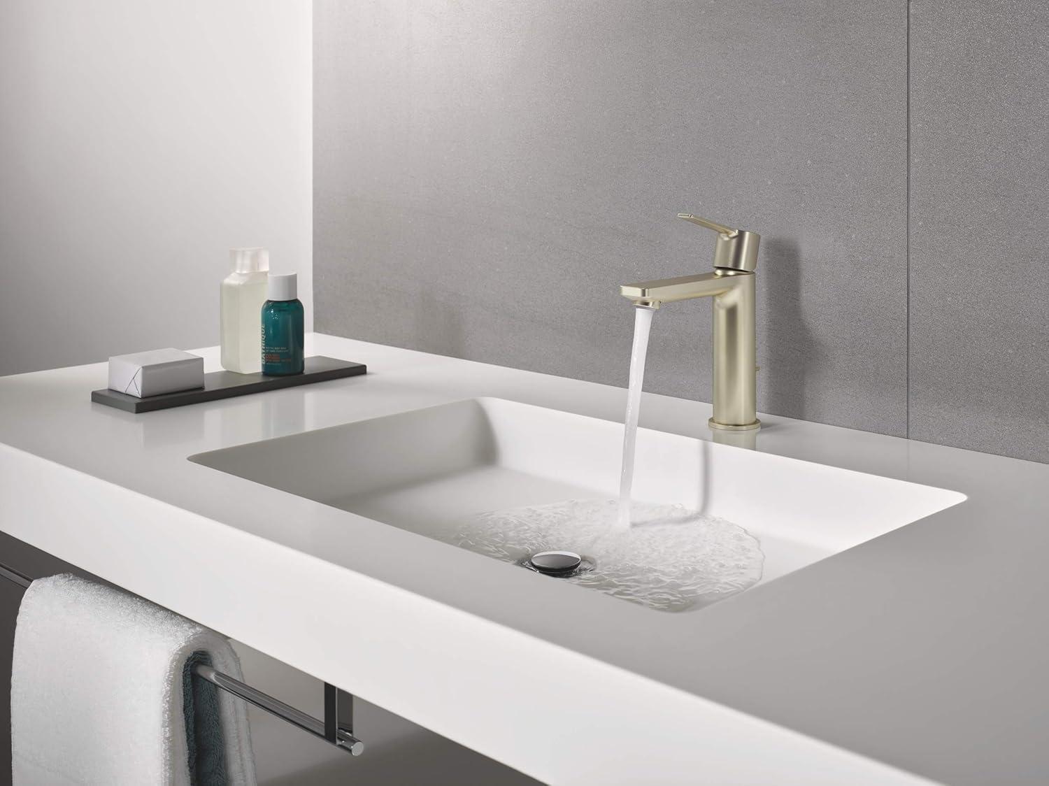 Lineare™ Single Hole Bathroom Faucet with Drain Assembly