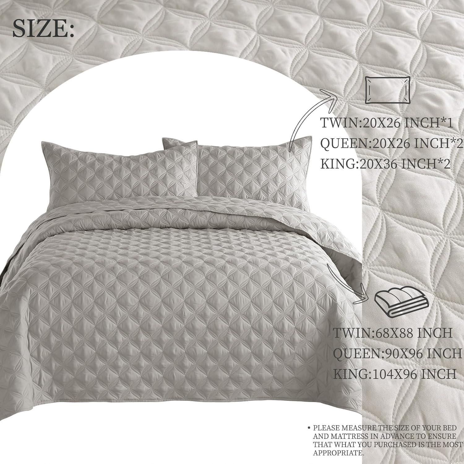 Exclusivo Mezcla Queen Quilt Bedding Set, Lightweight Soft Light Grey Queen Bedspreads Coverlets with Geometric Stitched Pattern