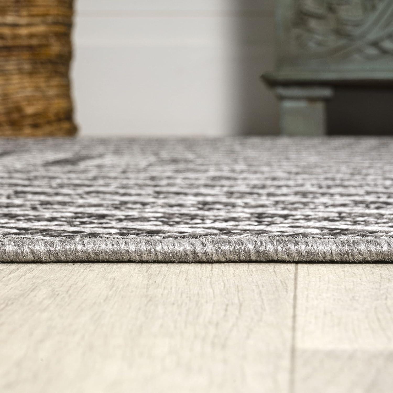 5' x 8' Chevron Modern Concentric Squares Indoor/Outdoor Area Rug, Black/Light Gray - JONATHAN Y