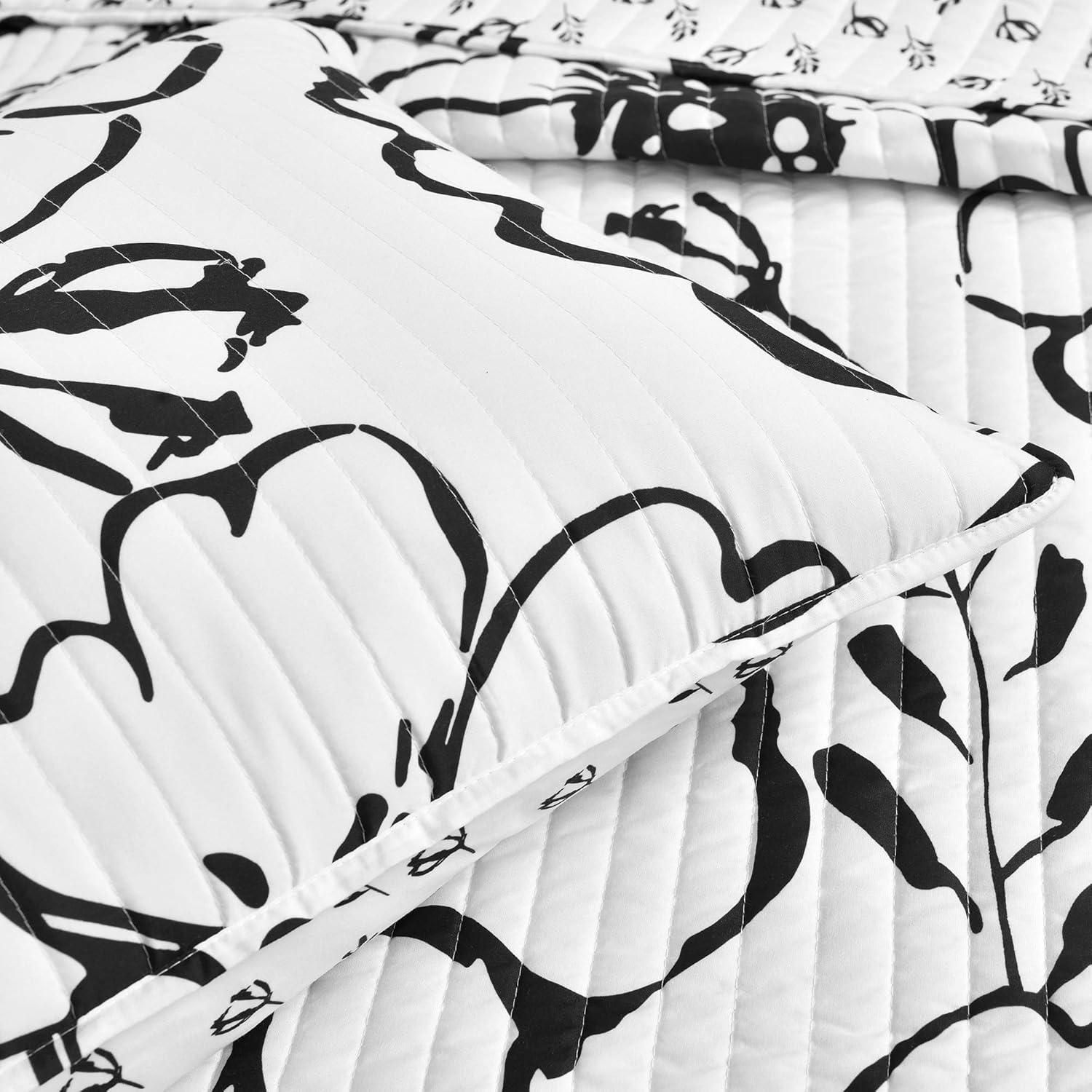 King Black and White Reversible Microfiber Quilt Set