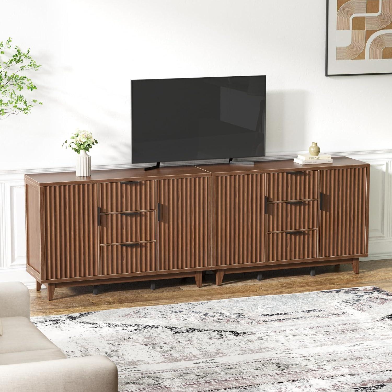 Seyla 31.5'' Sideboard with Solid Wood Legs & 2 Adjustable Shelves, Double Curved Fluted Door