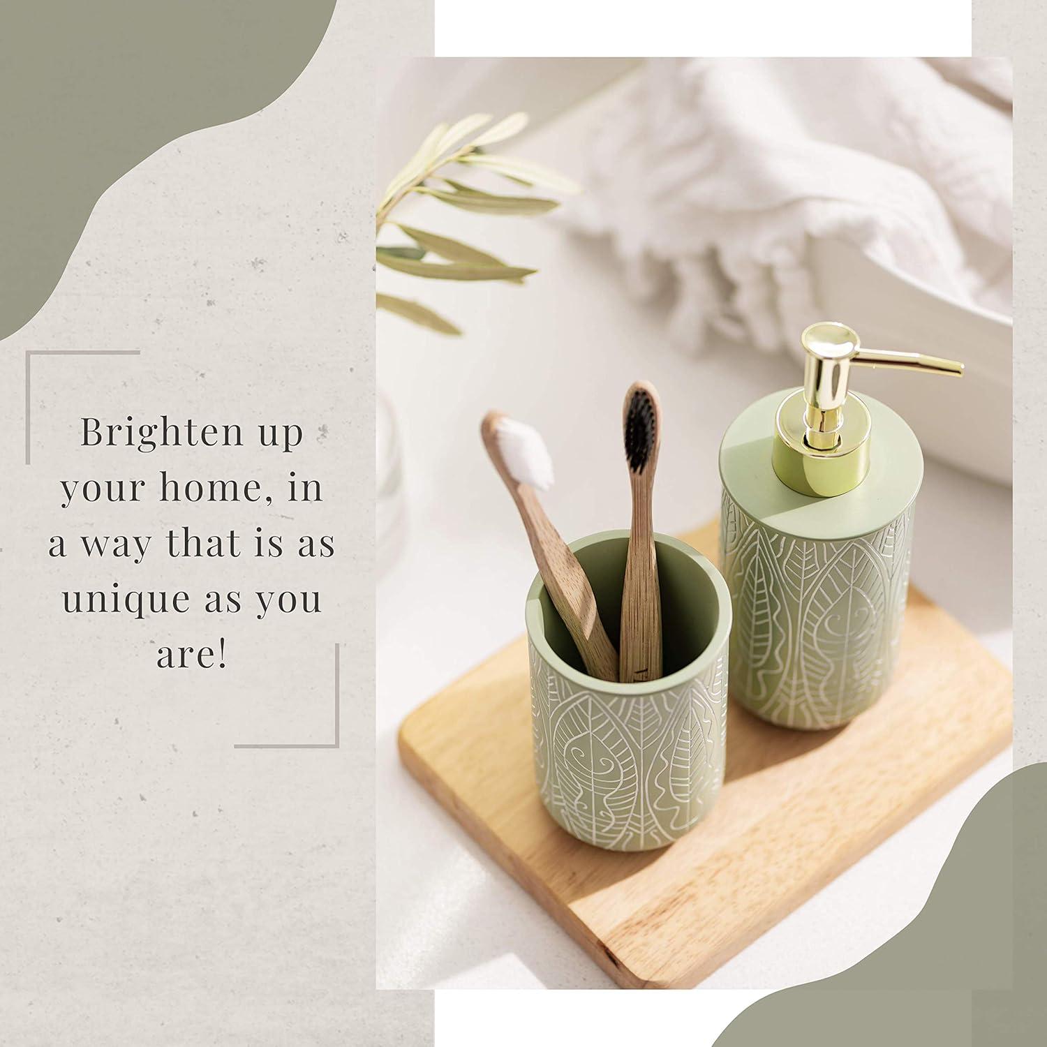Premium Pastel Green Bathroom Accessories Set. Bathroom Set. Boho Bathroom Decor. Accesorios para Baños. New Apartment Essentials. Toothbrush Holder and Soap Dispenser.