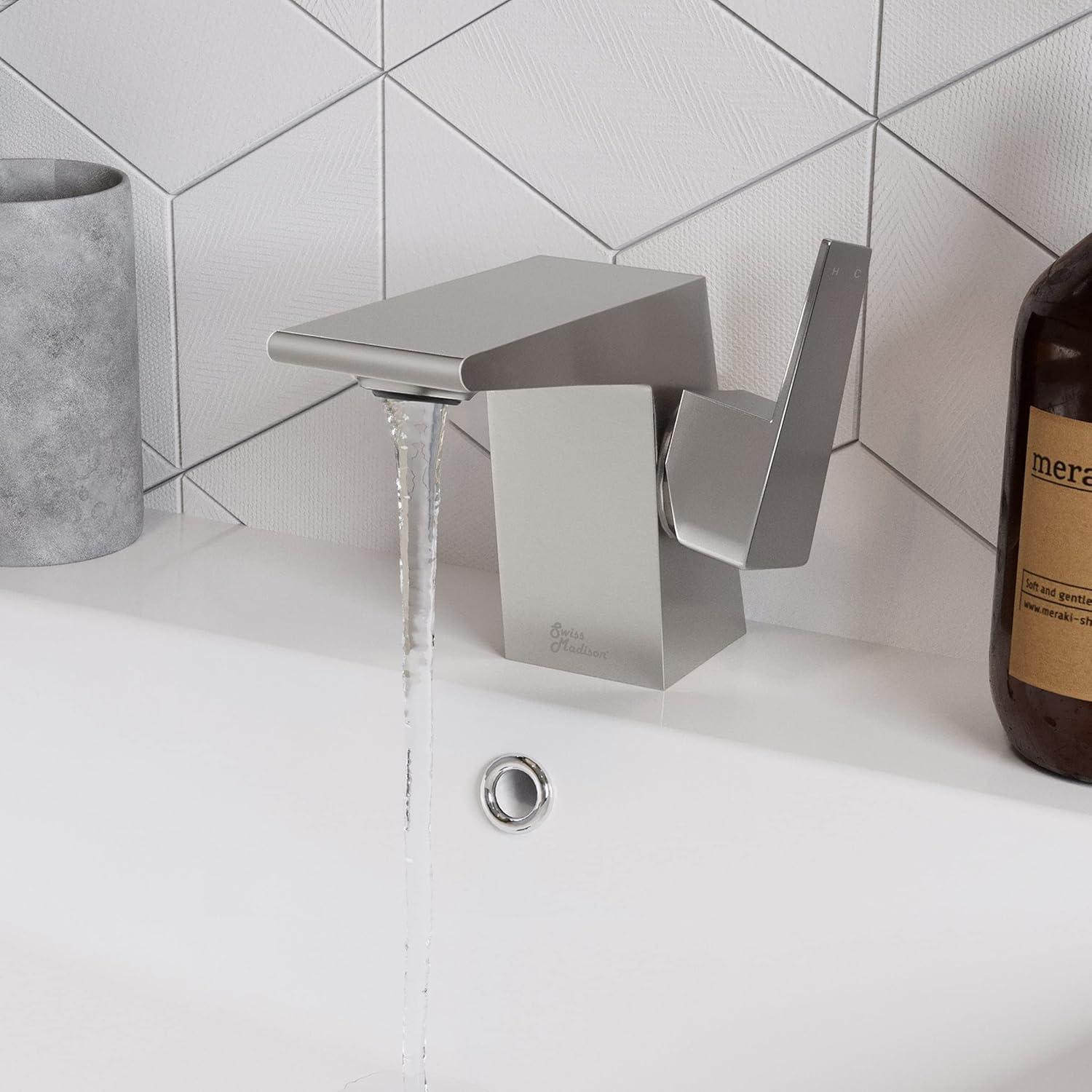 Carre Single Hole, Single-Handle, Bathroom Faucet