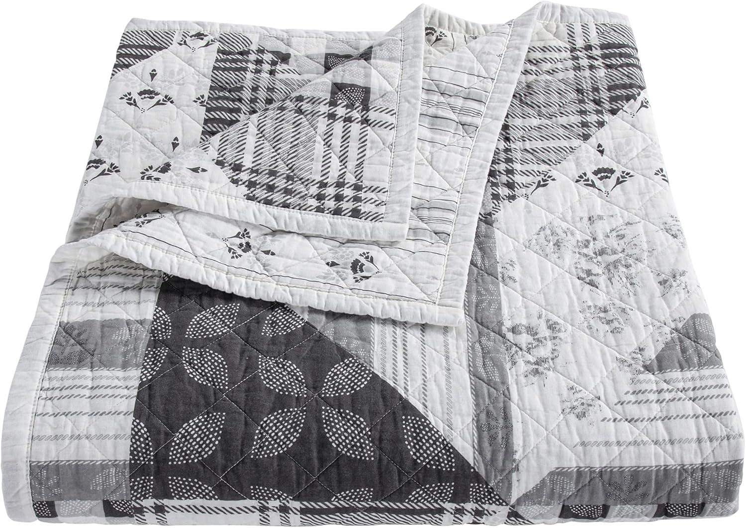 Hiend Accents Unisex Patchwork Prairie Reversible 3-Piece King Quilt Set Black One Size