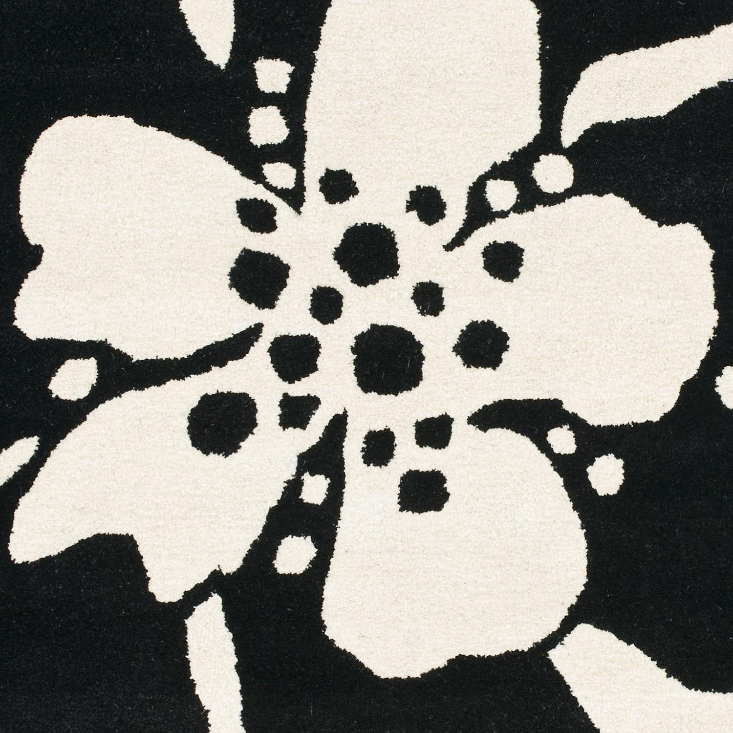 SAFAVIEH Soho Kelly Floral Wool Area Rug, Black/White, 6' x 6' Square