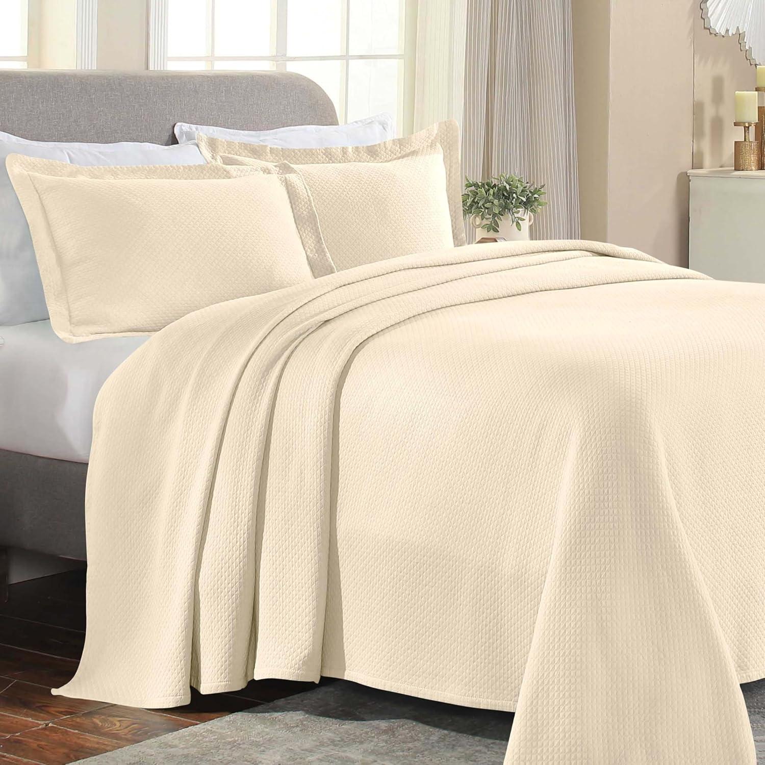 Superior Lightweight Cotton Modern Solid 4-Piece Bedspread Set, Twin, Ivory