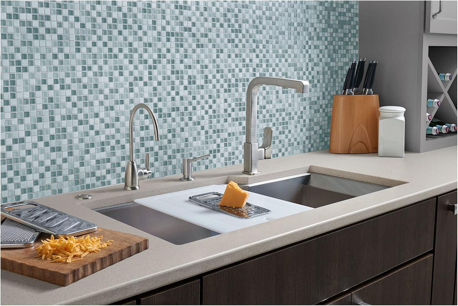 Quartile Pull Down Single Handle Kitchen Faucet with Accessories