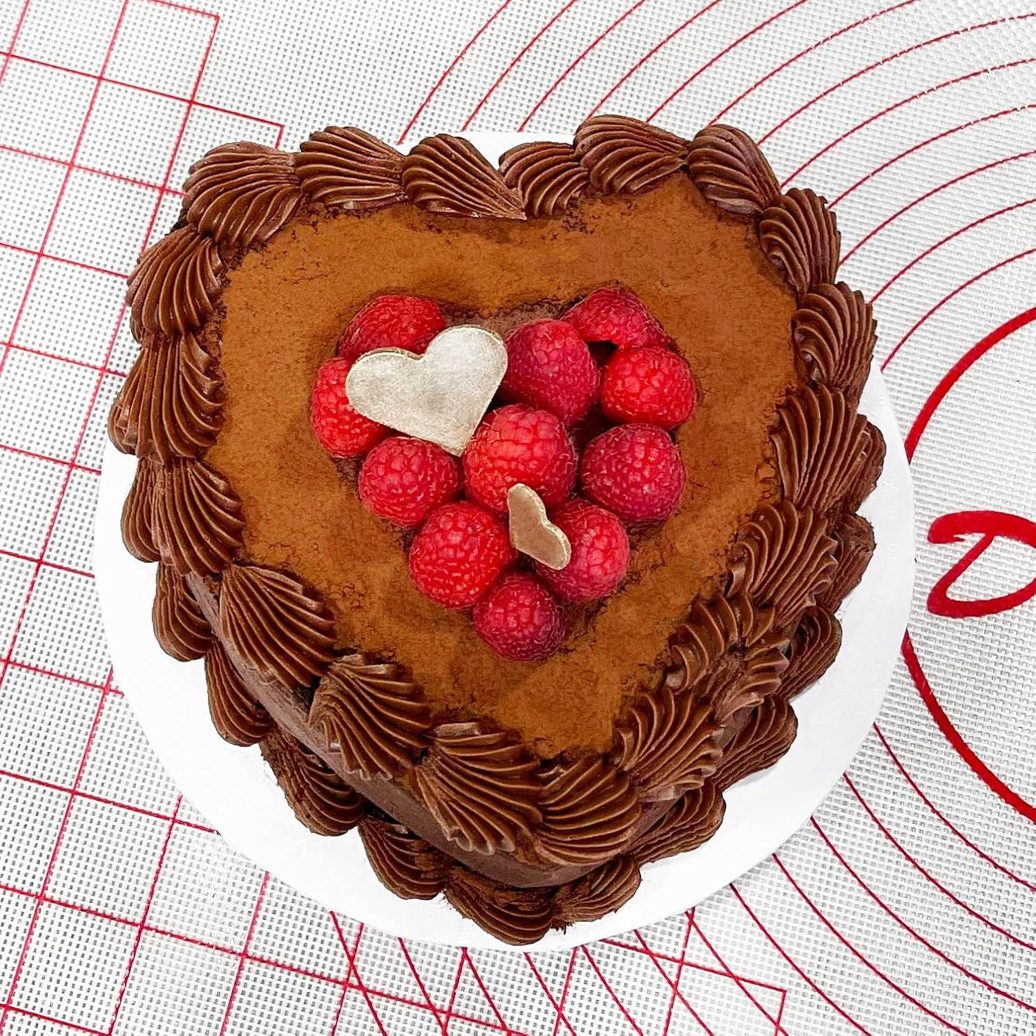 Silver Anodized Aluminum Heart-Shaped 8" x 3" Cake Pan