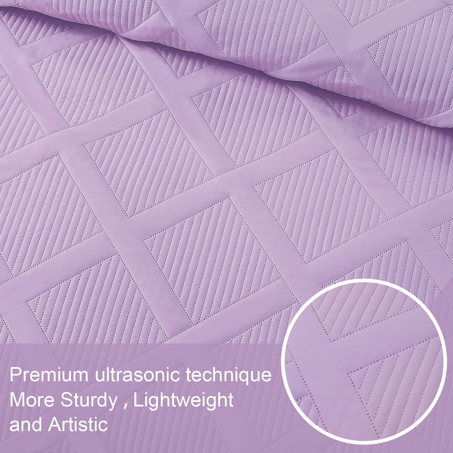 Exclusivo Mezcla Ultrasonic King Quilt Set, 3-Piece Lightweight Bedspreads Modern Striped Coverlet, Lilac