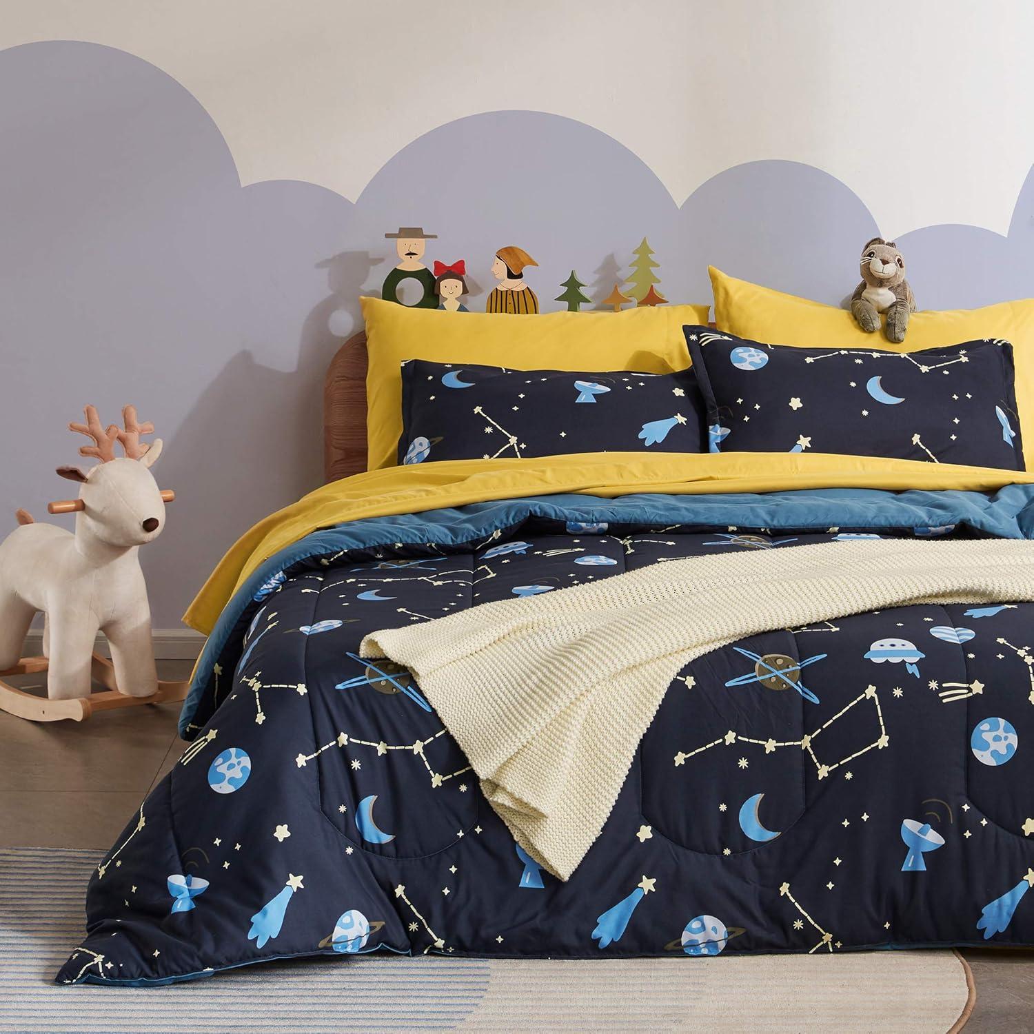 Sleep Zone Galaxy Bedding Set