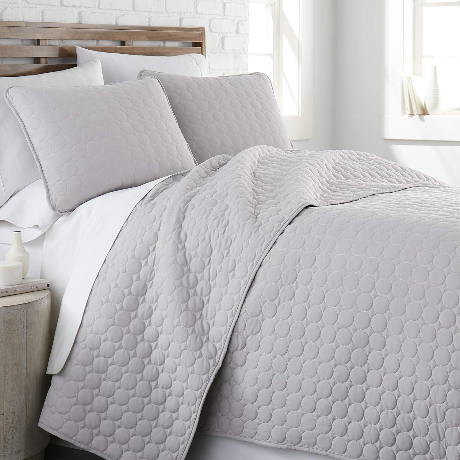 Southshore Fine Living Inc Oversized Lightweight Classic 2-Piece Quilt Set Light Grey Twin/Twin XL