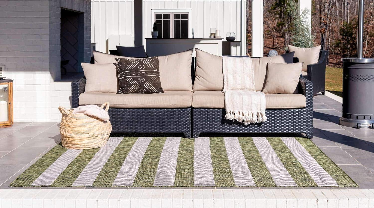 Unique Loom 4' 1 x 6' 1 Rectangle Indoor/Outdoor Striped Green Area Rug