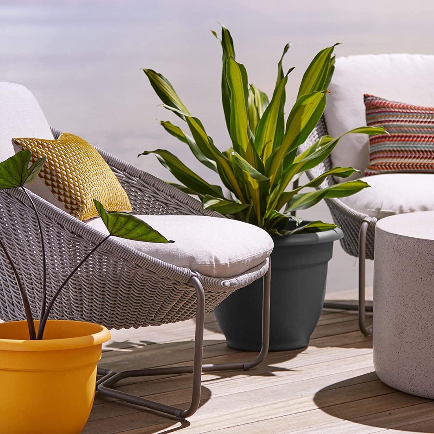 Ariana Traditional Self-Watering Indoor/Outdoor Pot Planter