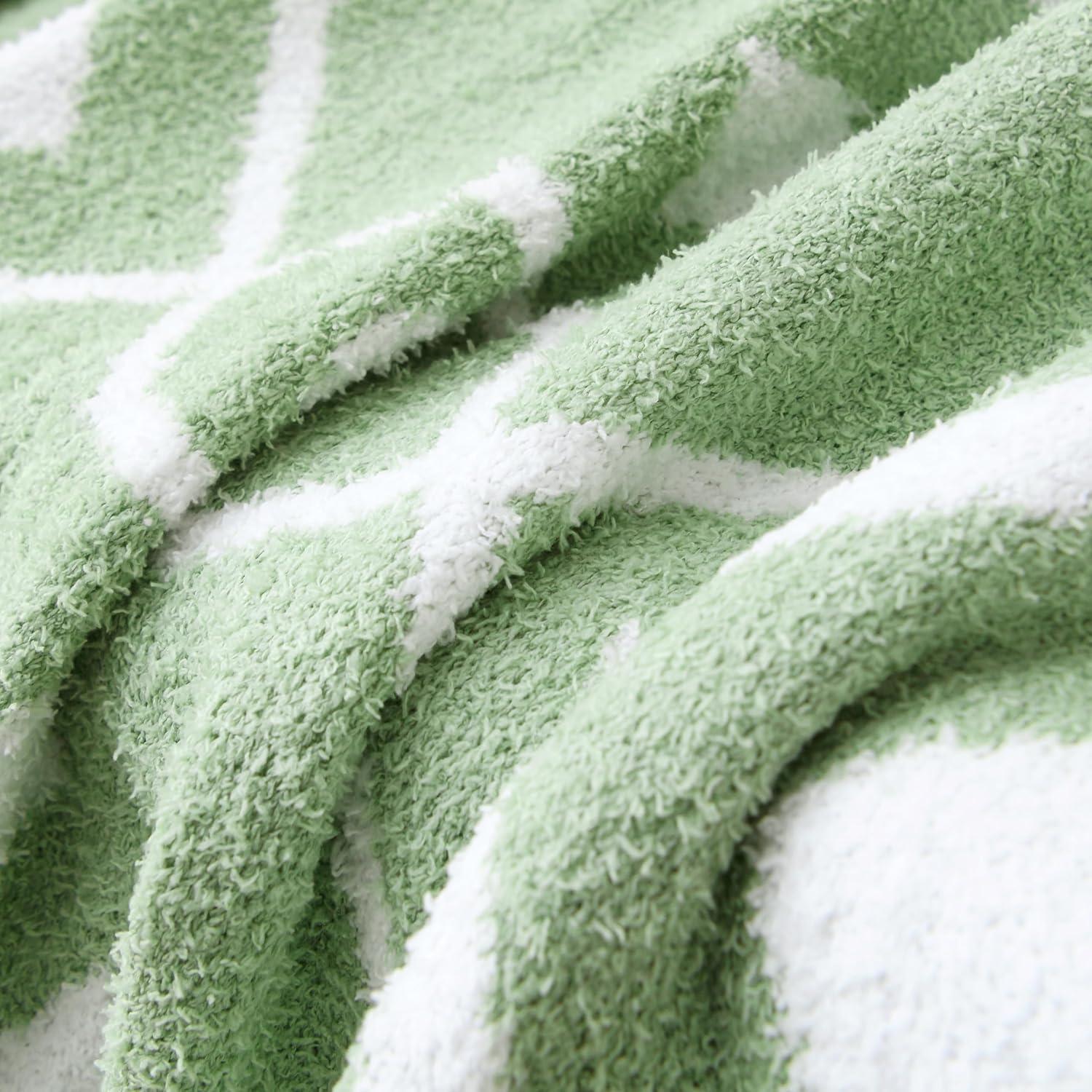 Green and White Feather Knit Jacquard Throw Blanket, 50x60 inches