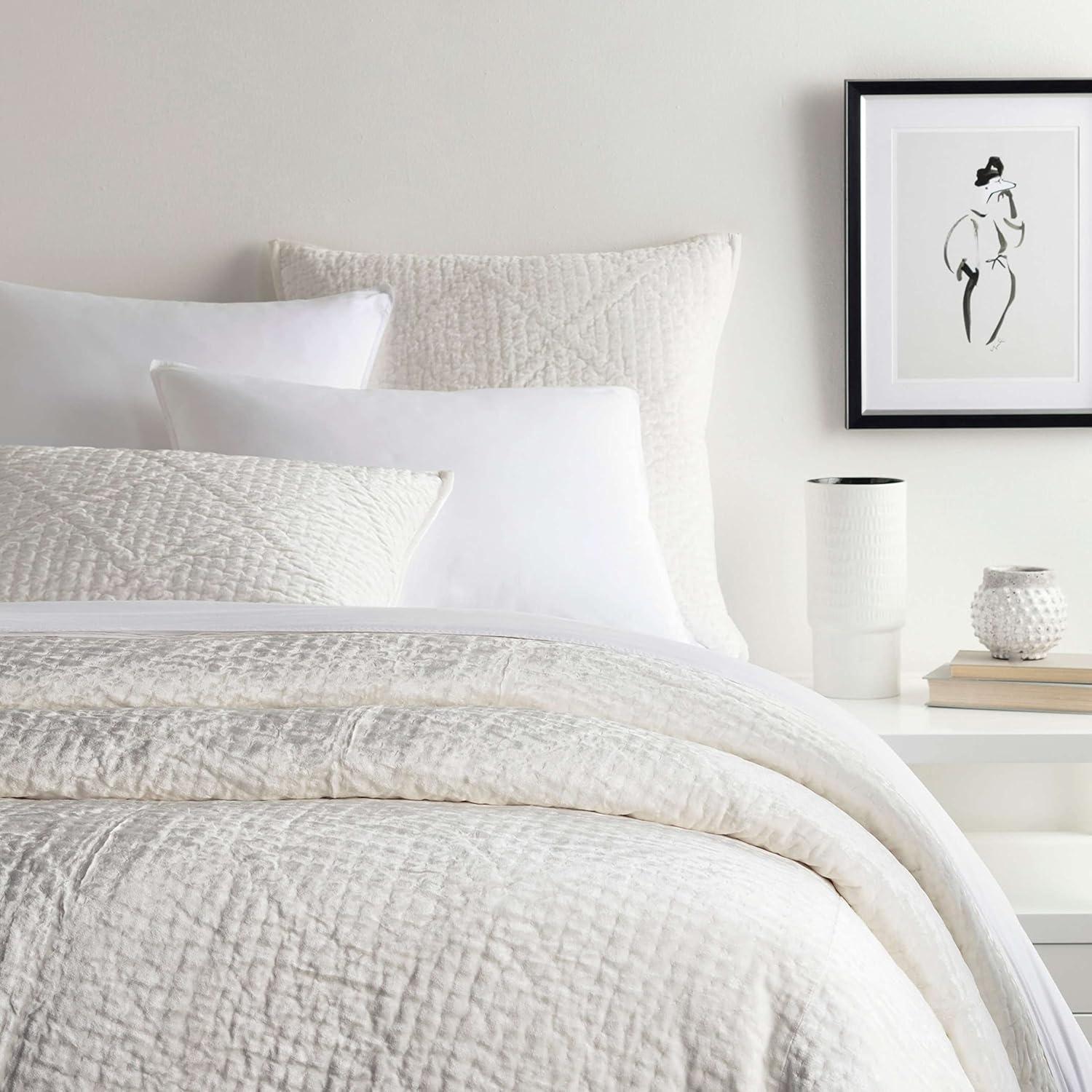 Parisienne Velvet Quilt