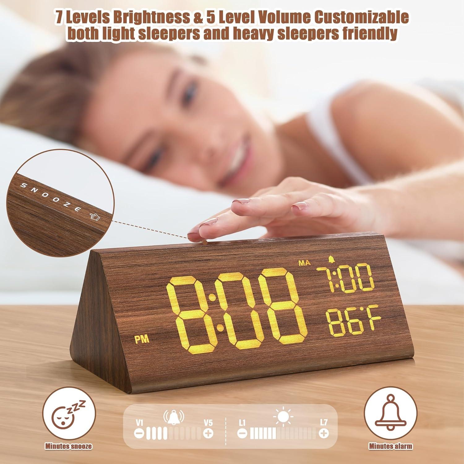Digital Alarm Clock, with Wooden Electronic LED Time Display, Alarm Settings, Humidity & Temperature Detect, Wood Made Electric Clocks for Bedroom, Bedside,brown，G169865