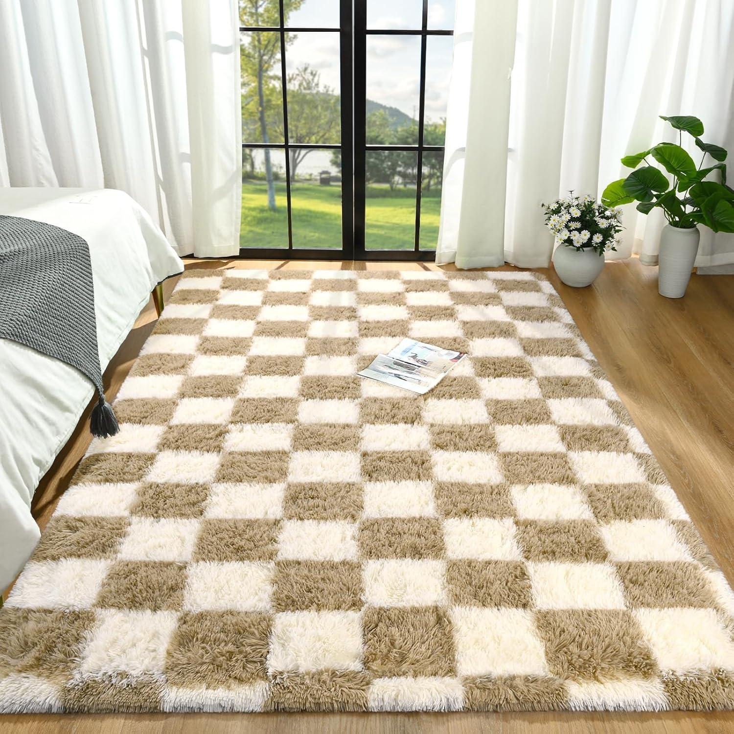 Corrigan Studio® Haylee Super Lightweight Plastic Straw Rug Checkered Black/White Outdoor Area Rug