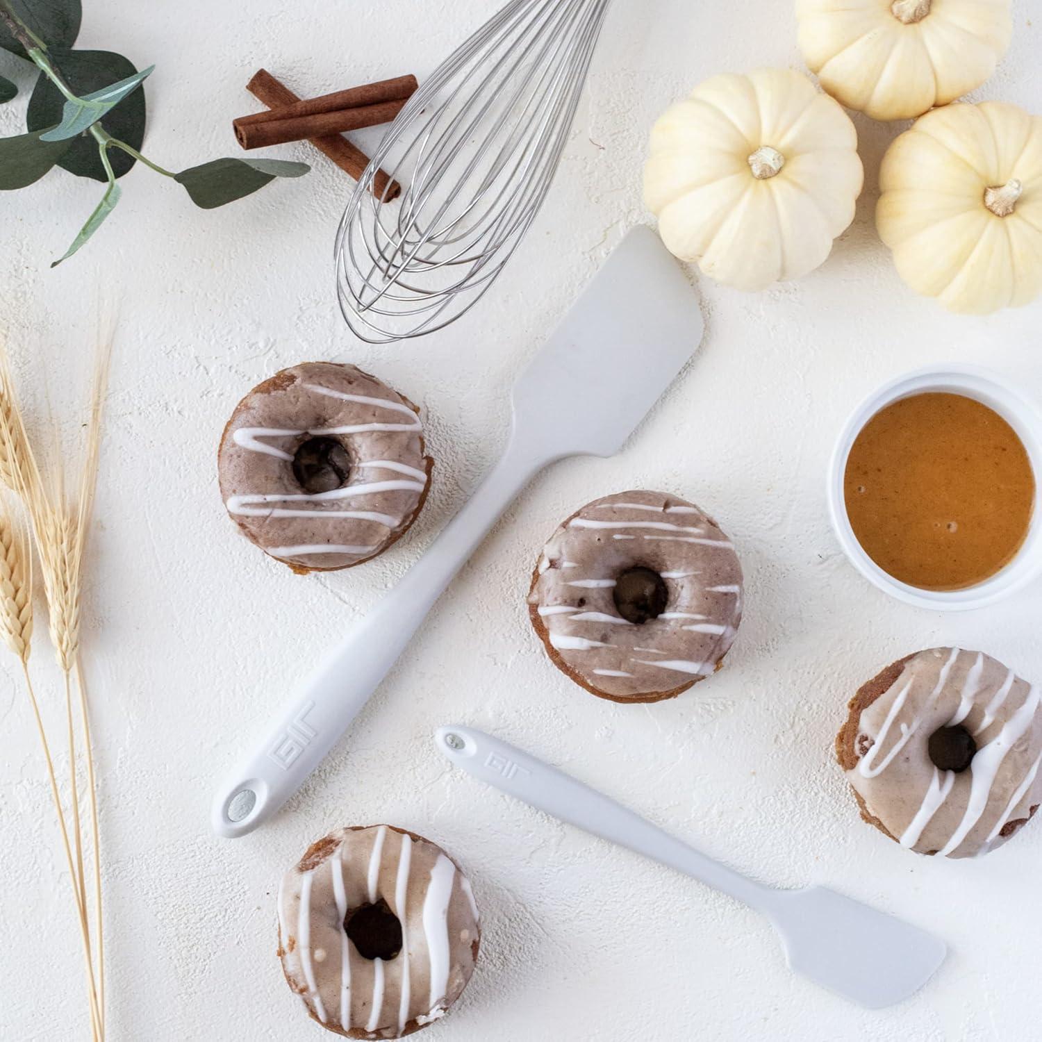 Get It Right Premium Silicone Spatula , Heat Resistant up to 550 F , Seamless, Nonstick Kitchen Spatulas for Cooking, Baking, and Mixing , Ultimate - 11 IN, Black