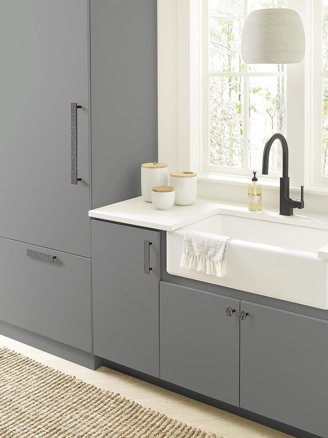 Kamari 3 3/4" Center to Center Bar Pull