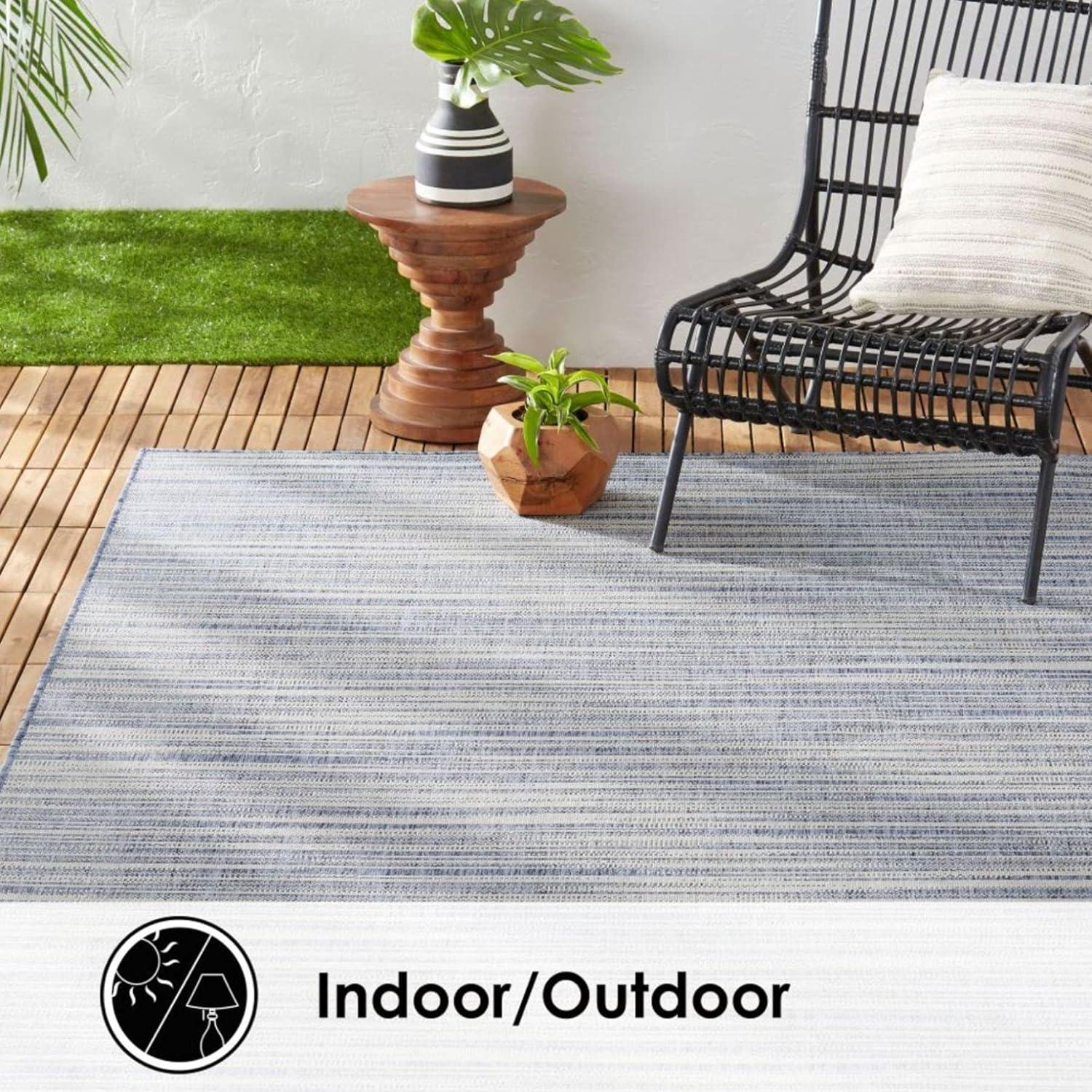 Nicole Miller Abstract Blue Indoor / Outdoor Area Rug