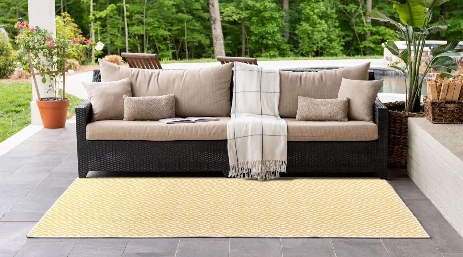 Jill Zarin Outdoor Costa Rica Geometric Woven Area Rug