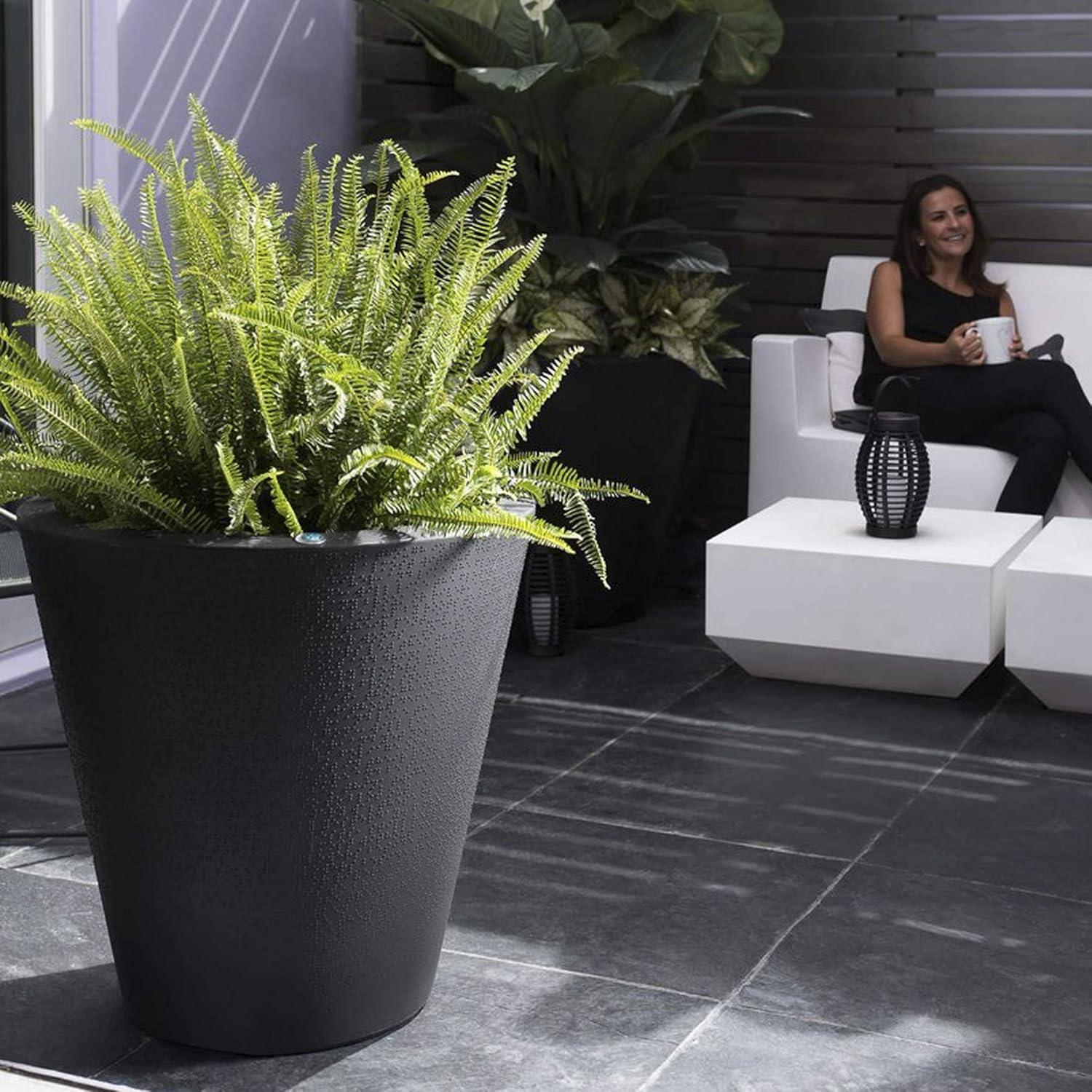 Crescent Garden Dot Planter