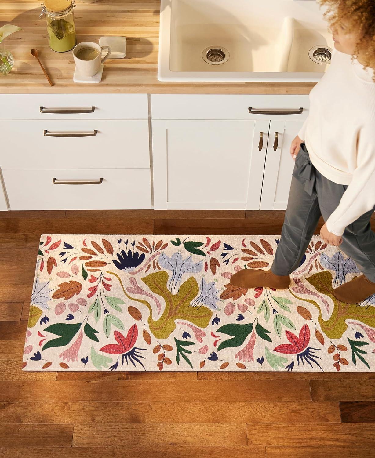 Town & Country Living Livie Floral Drip Everwash Washable Multi-Use Non-Slip Backing Decorative Rug