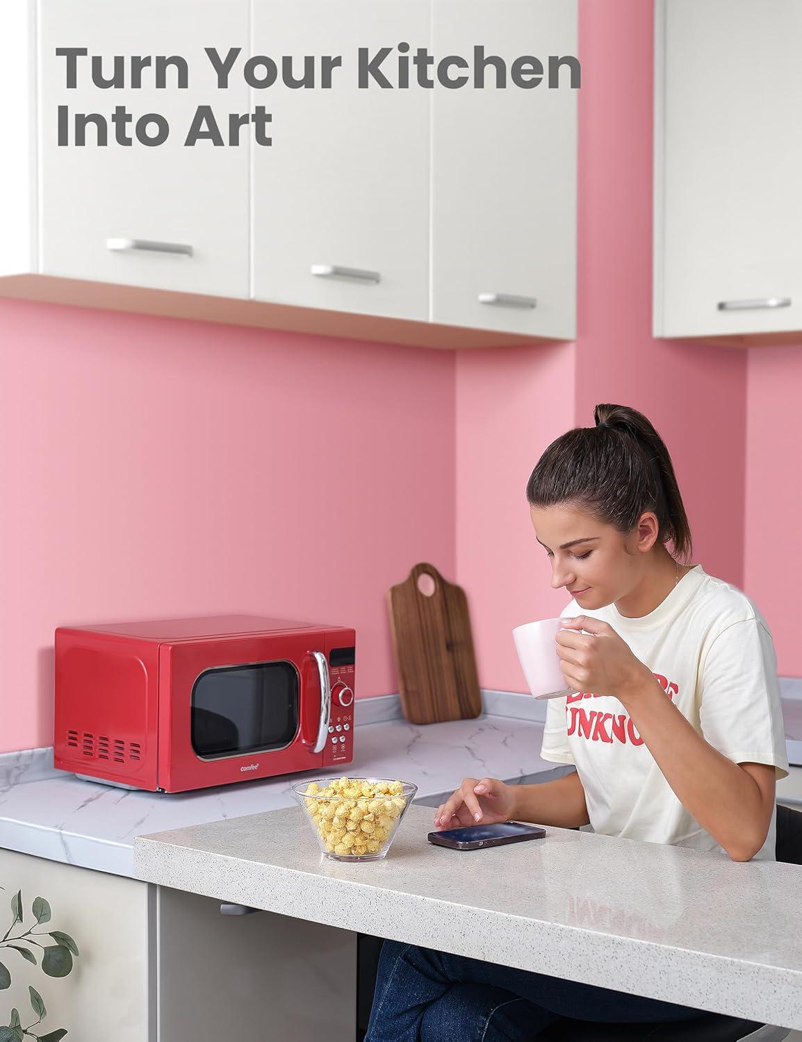 Comfee Retro 0.7-cu ft 700-Watt Countertop Microwave (Red)