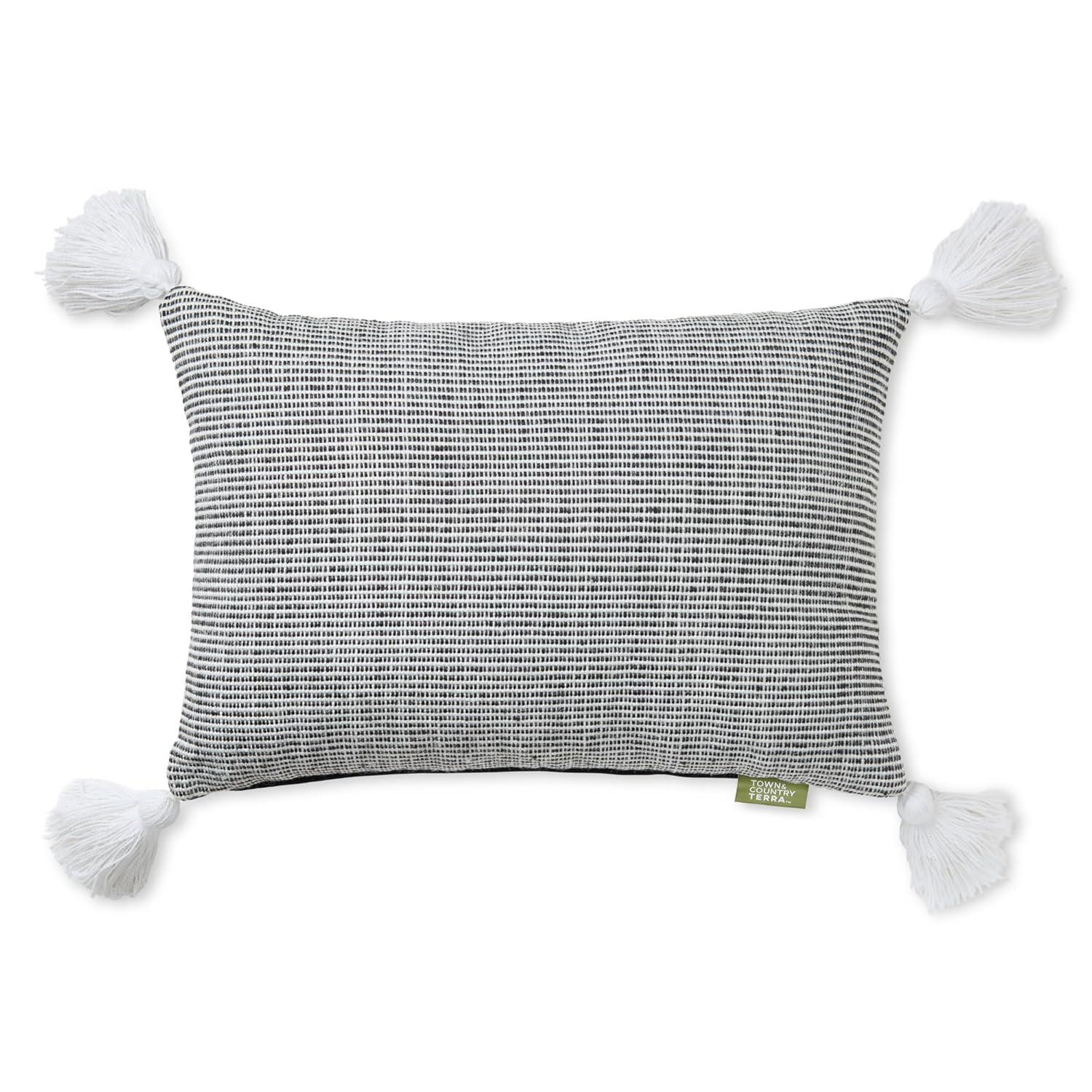 Town & Country Living TOWN & COUNTRY TERRA Alara Ribbed Texture Indoor Outdoor Decorative Pillow 20"x20"