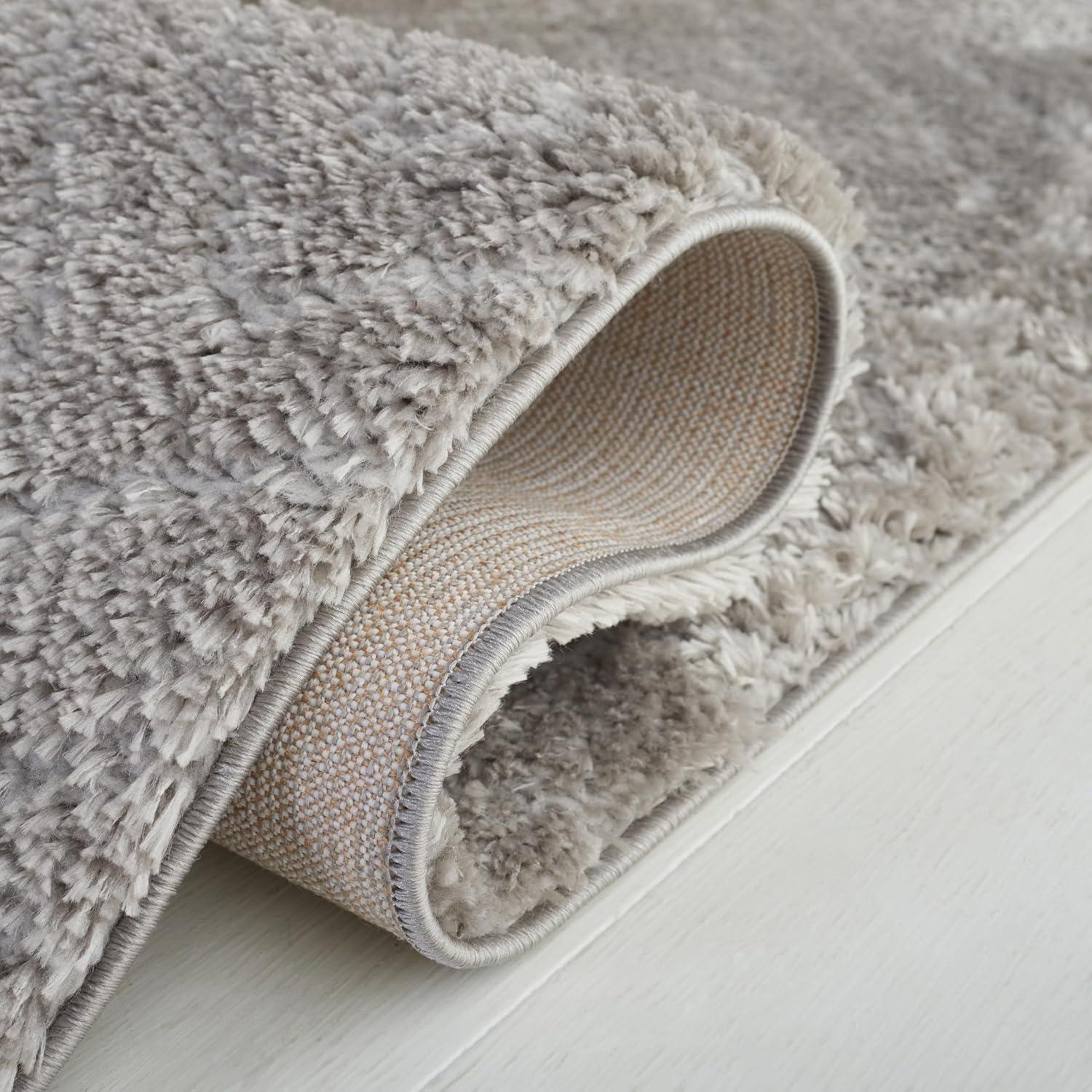 Tahoe Shag THO652 Power Loomed Indoor Area Rug - Grey - 4'x6' - Safavieh