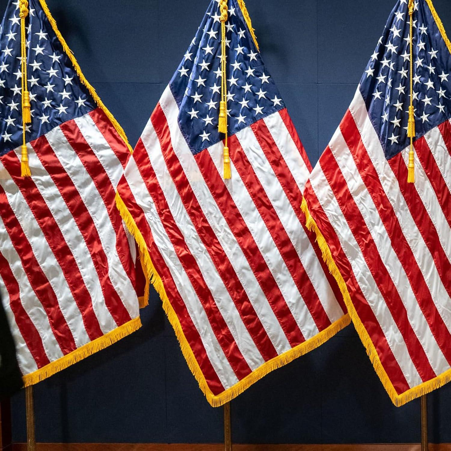 American flag USA flag 3x5FT-Embroidered Stars Flag Double Stitched Sewn Stripes Outdoors Indoors Heavy Duty flag Brass Grommets Banner