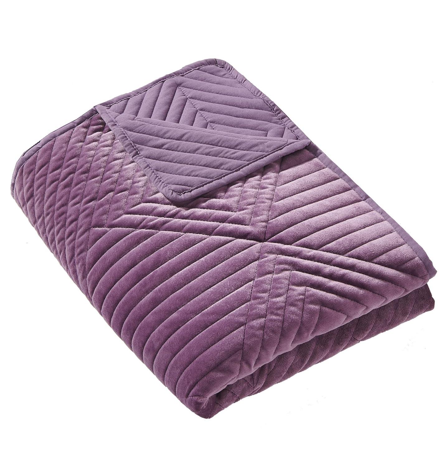 Greenland Home Fashions Riviera Velvet Quilted Throw
