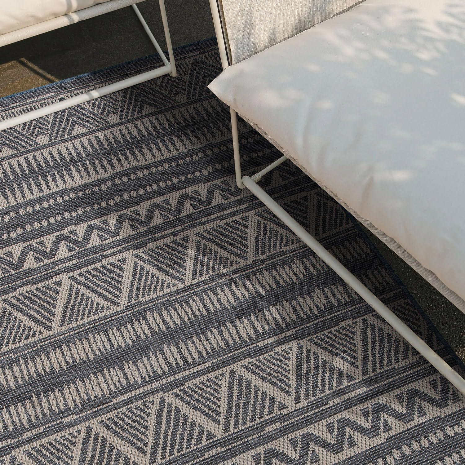 World Rug Gallery Bohemian Geometric Indoor/Outdoor Area Rug - Blue 5' x 7'