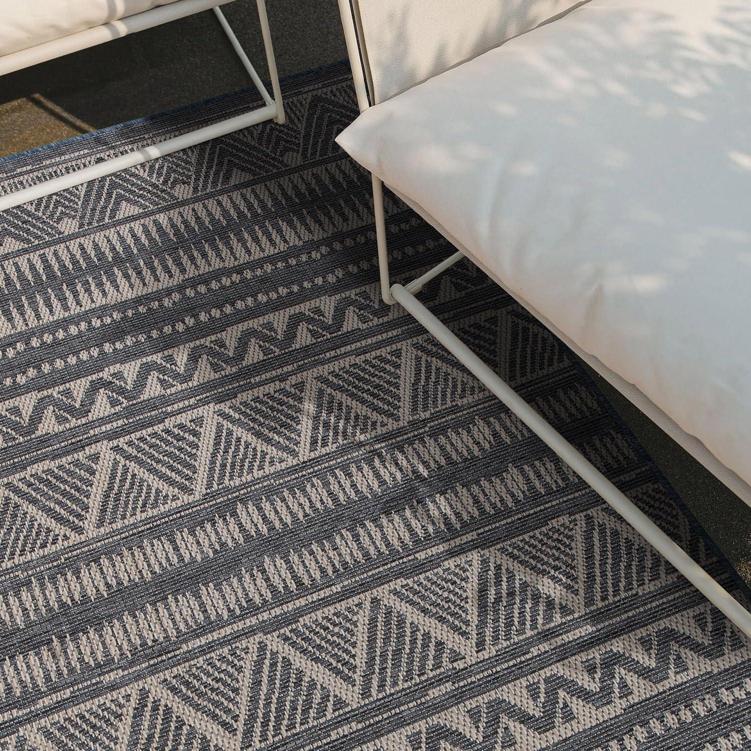 World Rug Gallery Bohemian Geometric Indoor/Outdoor Area Rug - Blue 5' x 7'