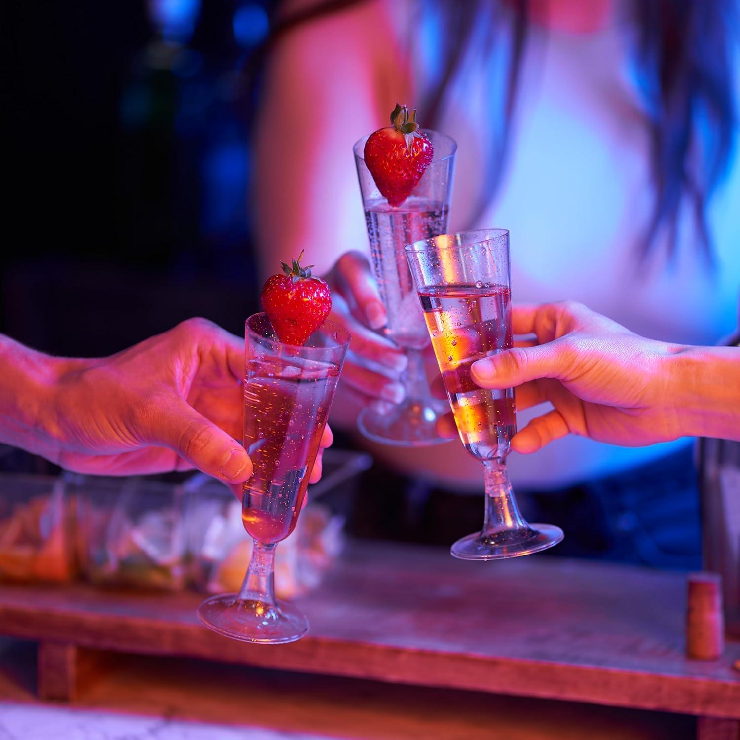 MATANA 50 Premium Plastic Champagne Flutes, Gold Glitter, 5oz - Reusable Champagne Glasses, Cocktail Glasses, Mimosa Glasses for Cocktails, Dessert, Wine - Toasting Glasses for Parties, Weddings