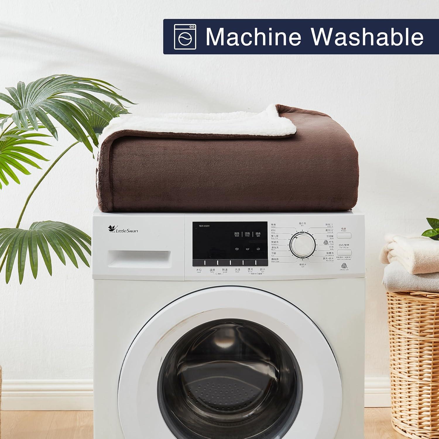 Casual Living CASUAL LIVING Machine Washable Easy Care Couch Warm Sofa Blankets, Throw,