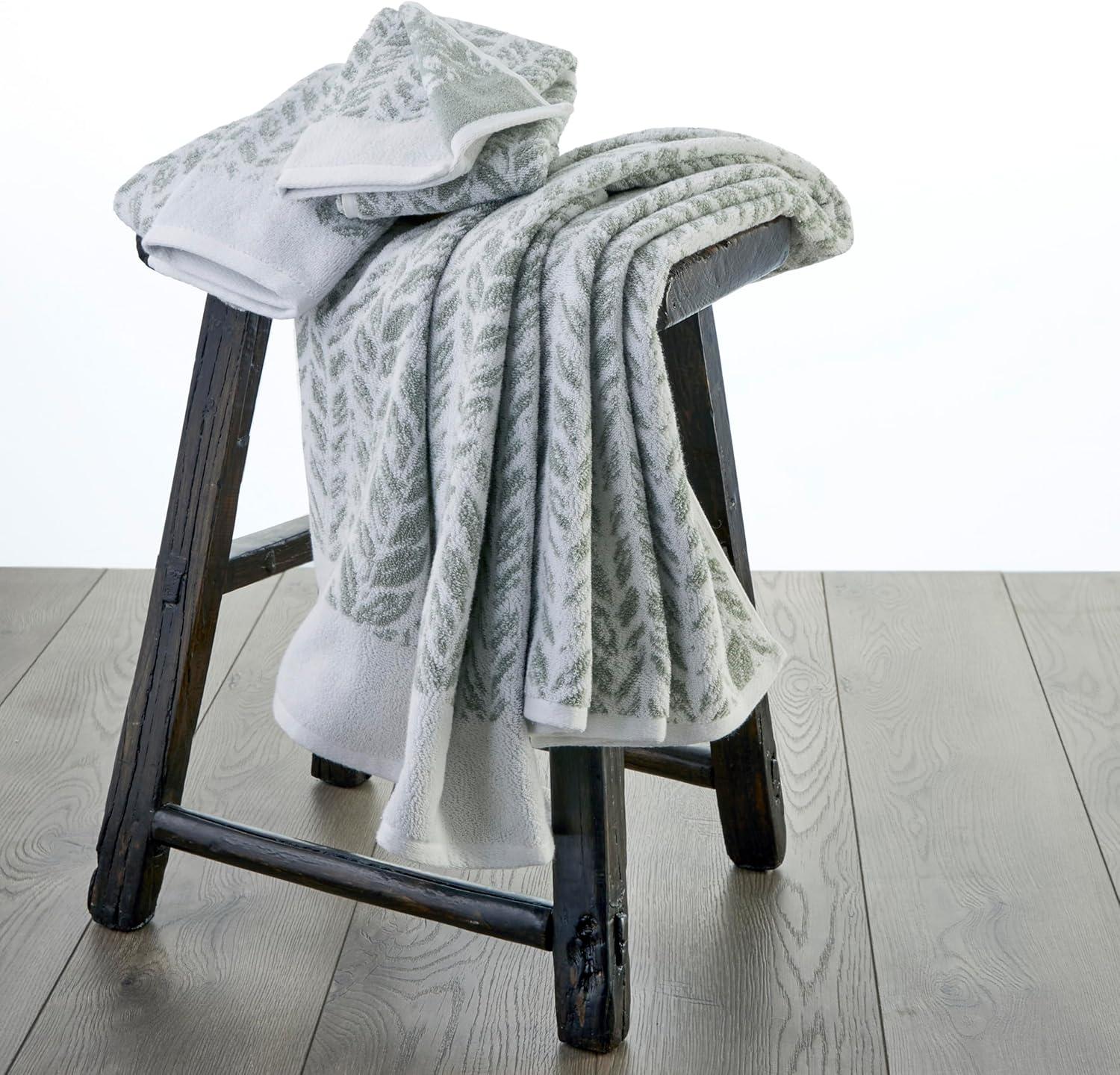 Gracie Oaks Gracie Oaks Distressed Leaves Hand Towel (Set of 2)