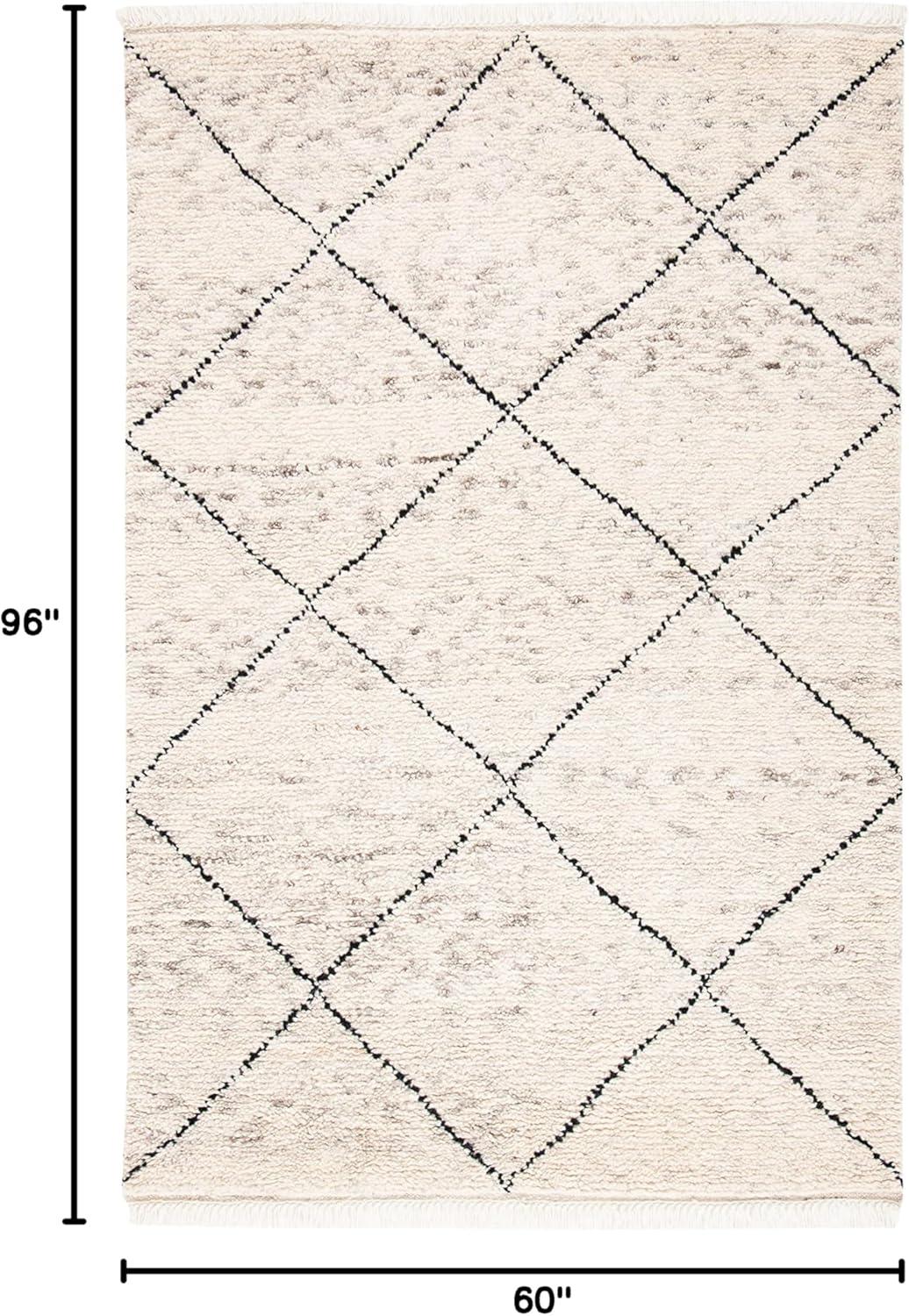 SAFAVIEH Casablanca Astrid Geometric Wool Area Rug, Ivory/Black, 5' x 8'