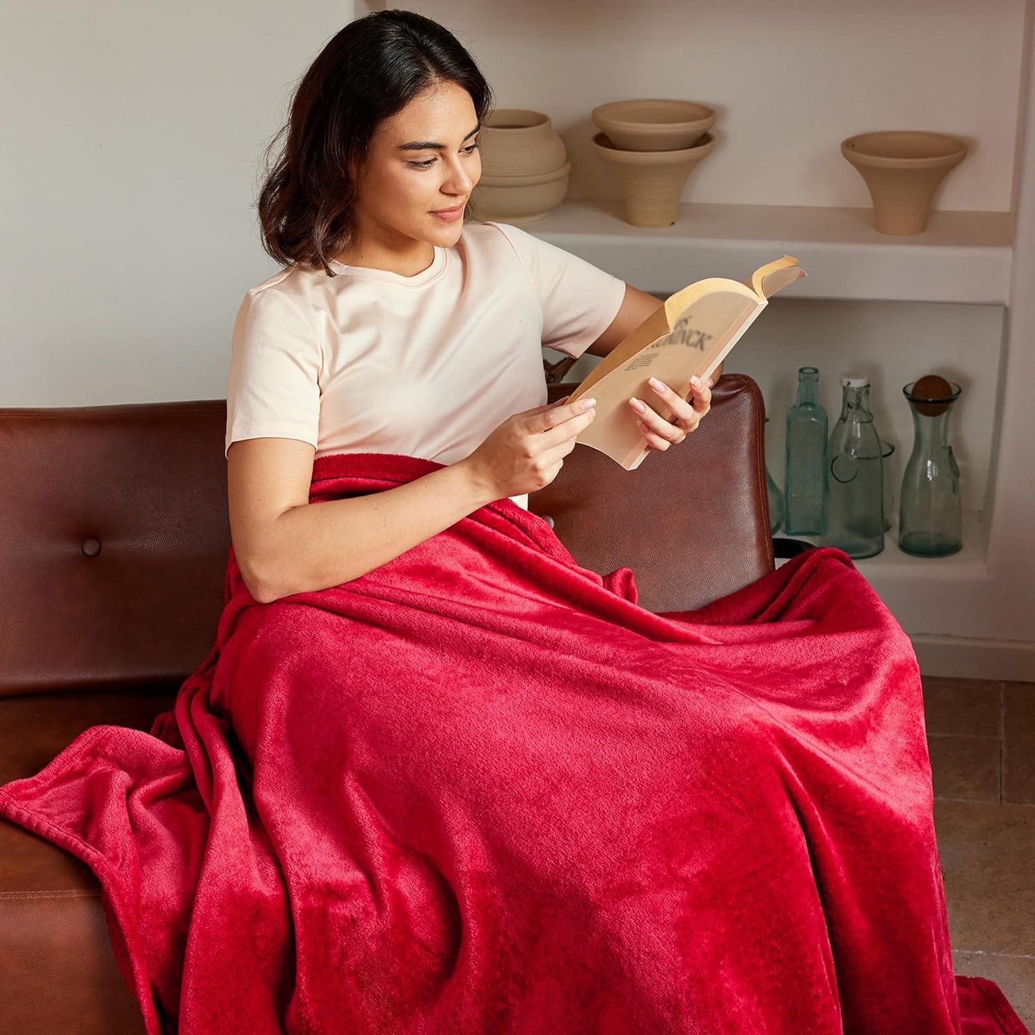 Pavilia Hand Woven Throw Blanket