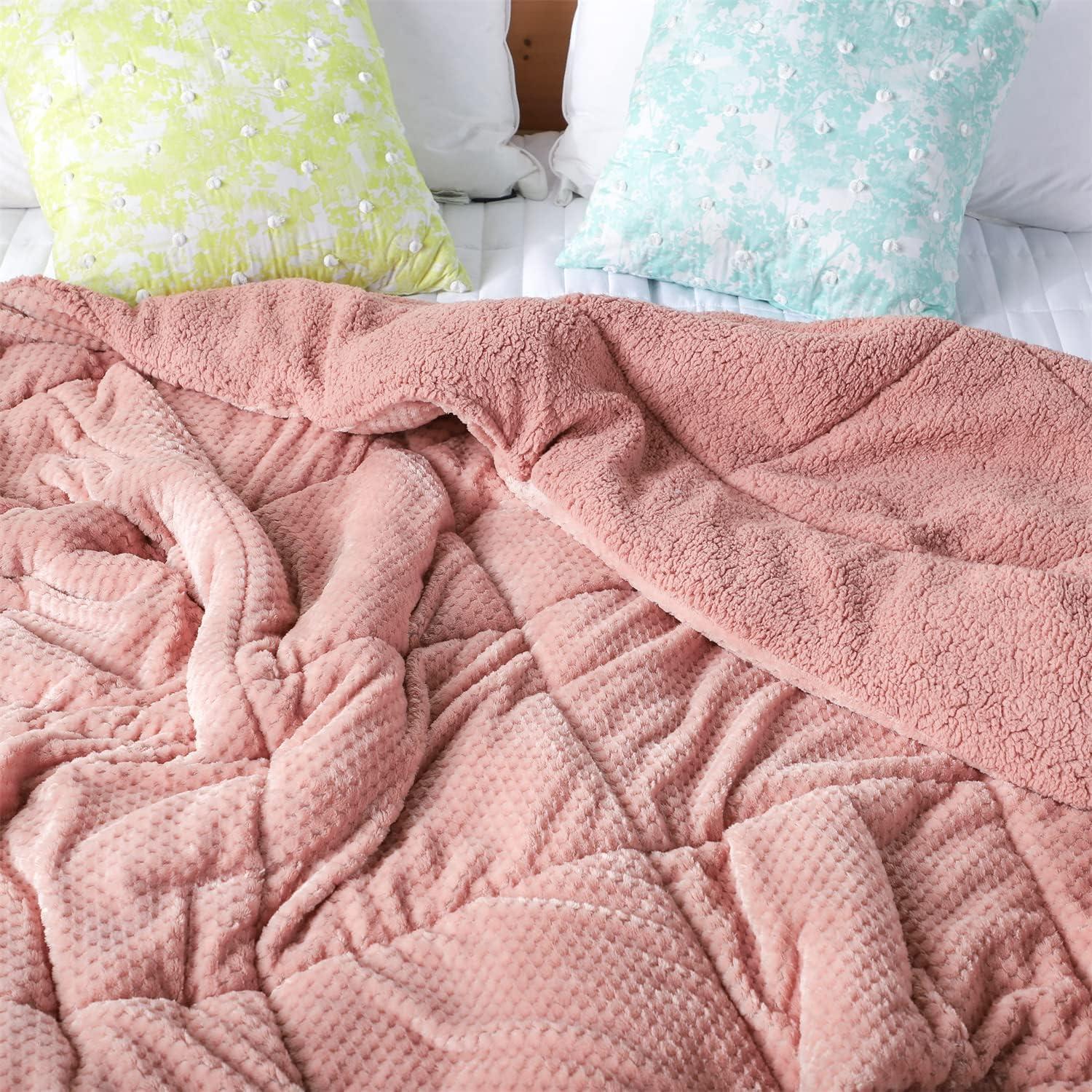 DOMDEC Luxurious Flannel Fleece Comforter with Plush Sherpa Back- Queen Size Bedding Coverlet-Textured Faux Fur Blanket-Machine Washable-Winter Warmth(Full/Queen, Rose)