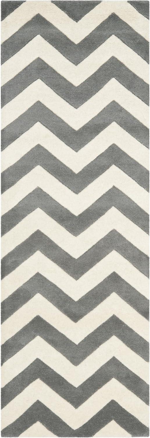 Handmade Gray Chevron Wool 6' x 9' Area Rug