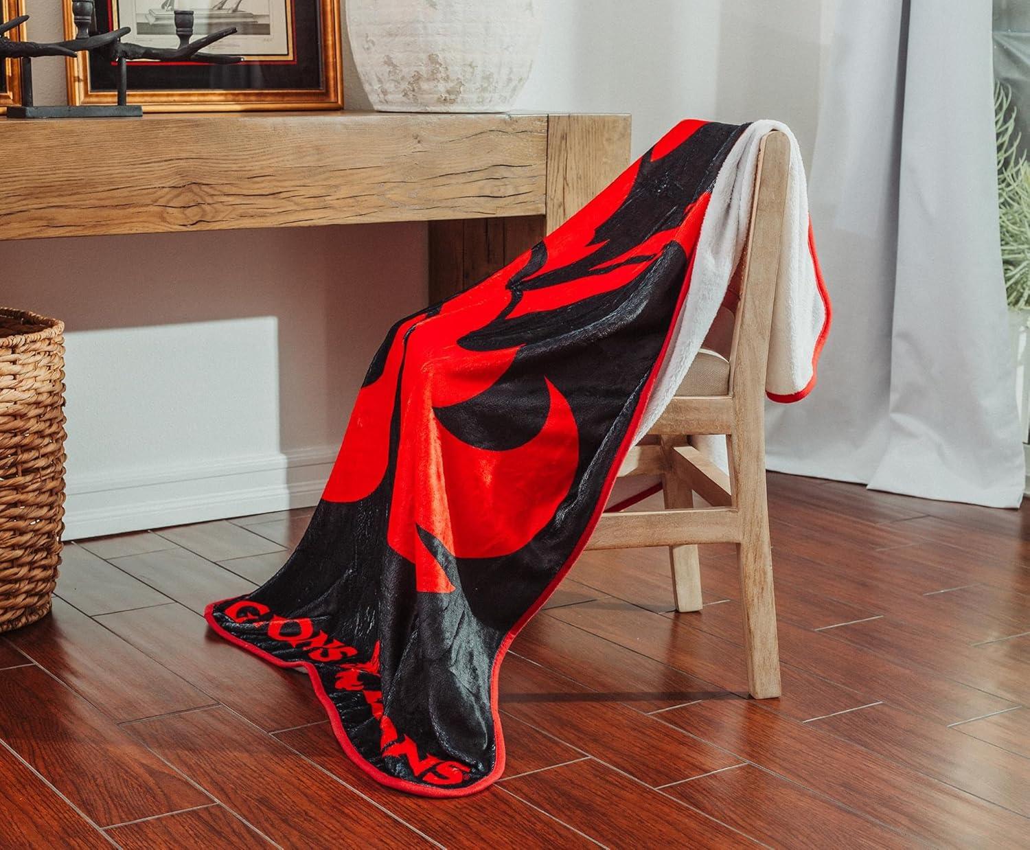 Surreal Entertainment Dungeons & Dragons Logo Fleece Throw Blanket | 45 x 60 Inches