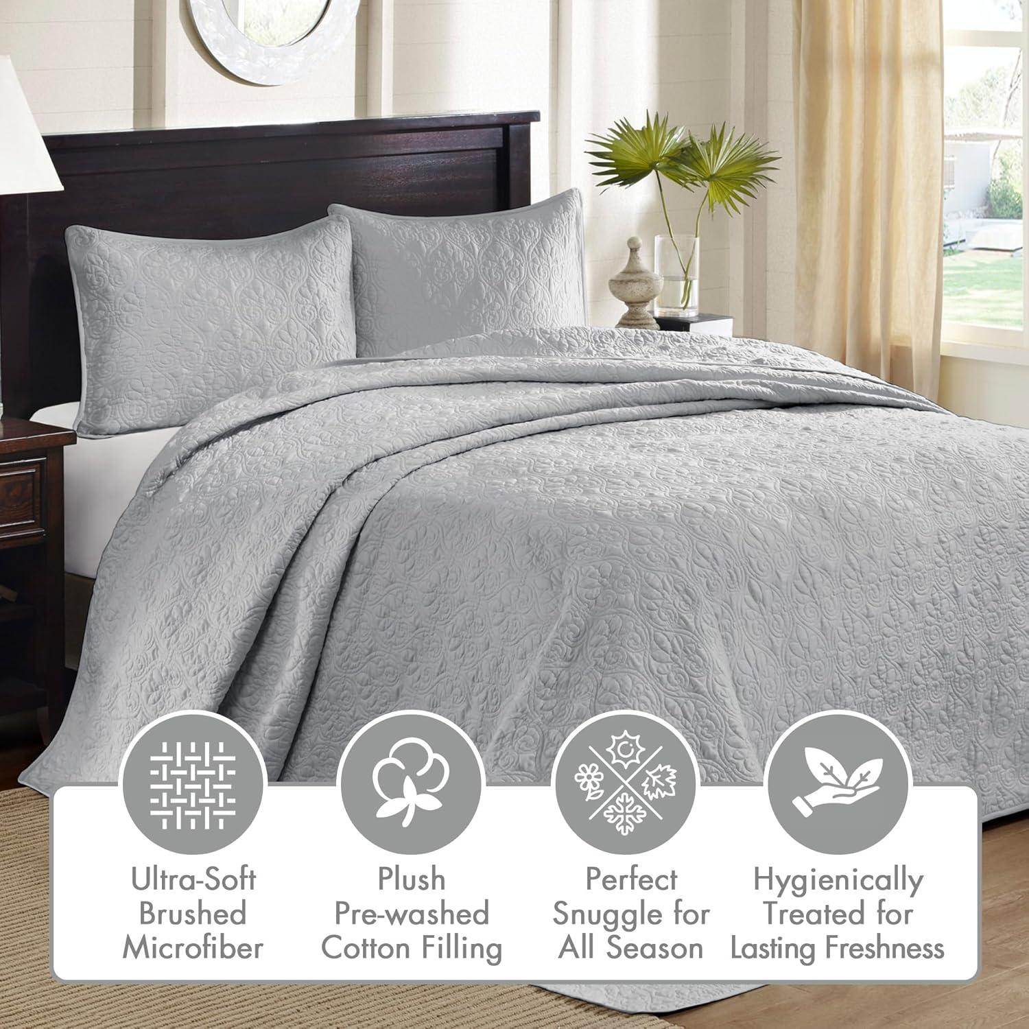 Quebec Reversible Bedspread Set