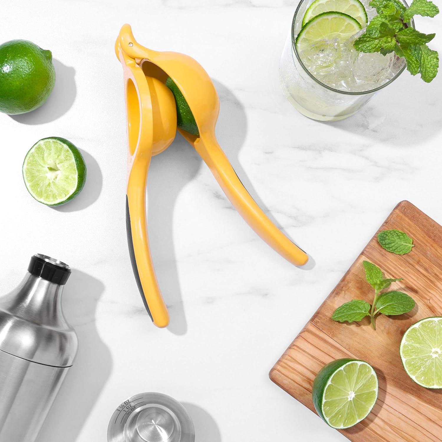 Yellow Plastic Manual Citrus Squeezer with Non-Slip Handle