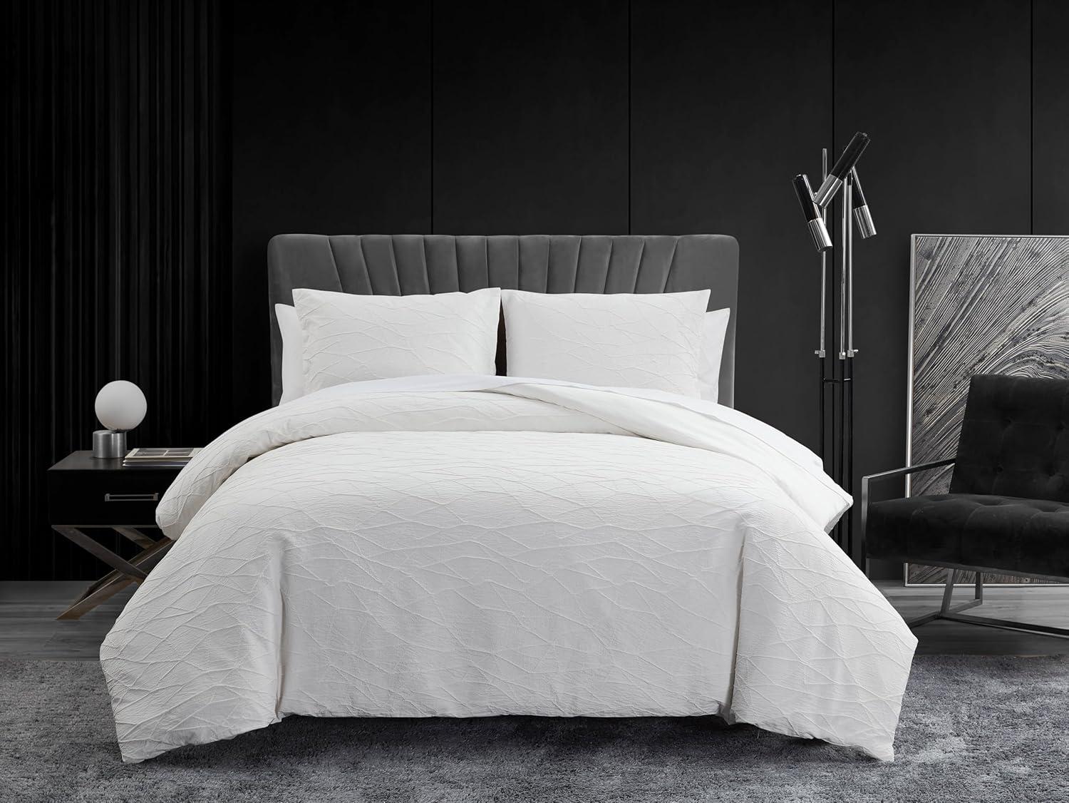 Vera Wang Vera Wang Abstract Crinkle White Comforter Set